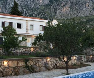 Holiday Home The French House Sveti Stefan Montenegro
