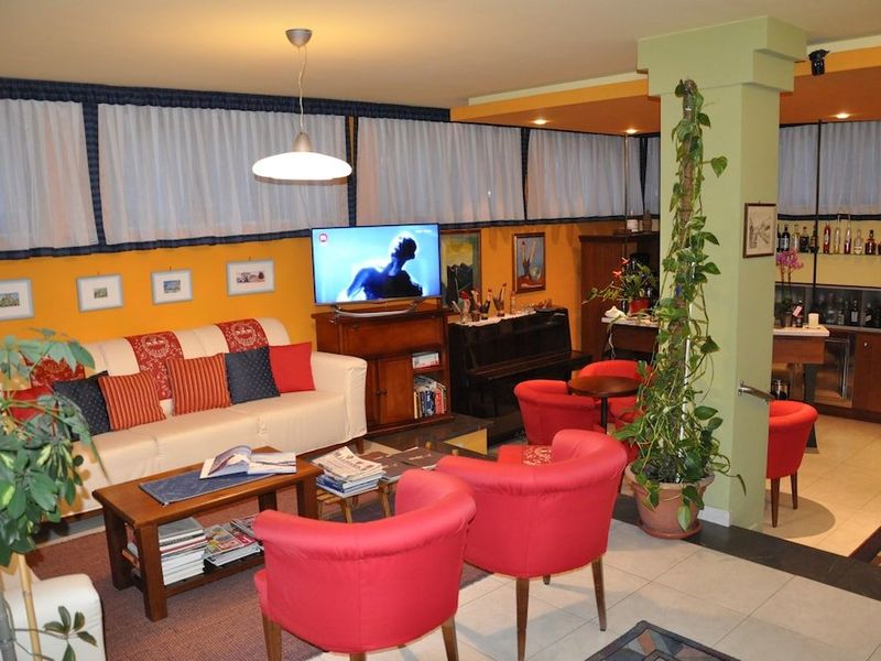 Hotel Photo 8
