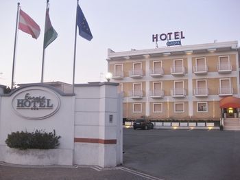 Hotel Photo 23