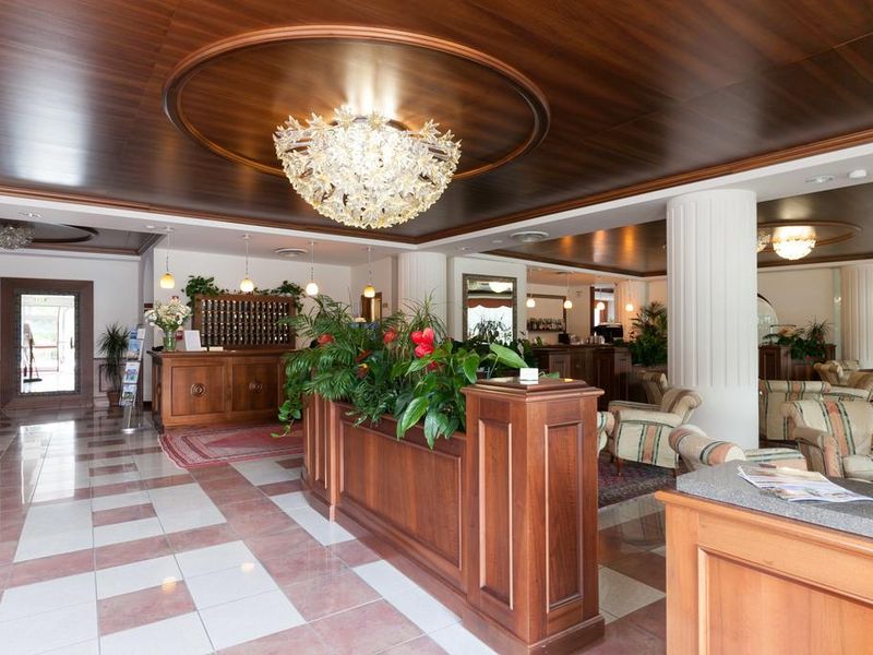Hotel Photo 11