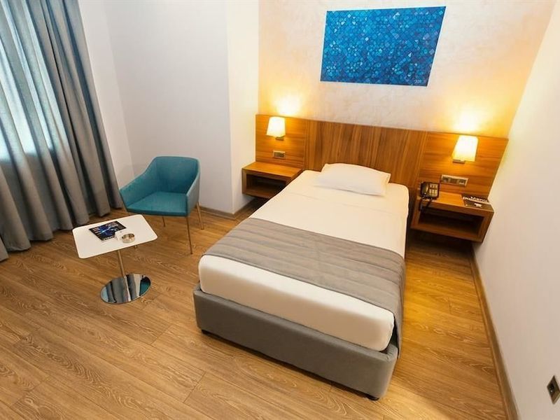 Hotel Photo 1