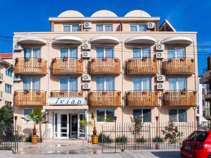 Hotel Photo 1