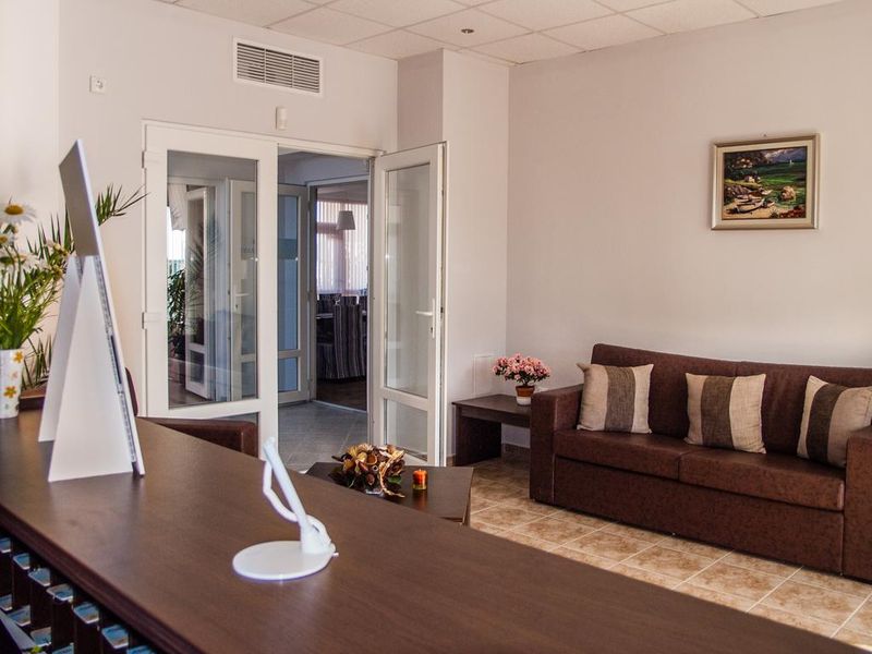 Hotel Photo 8
