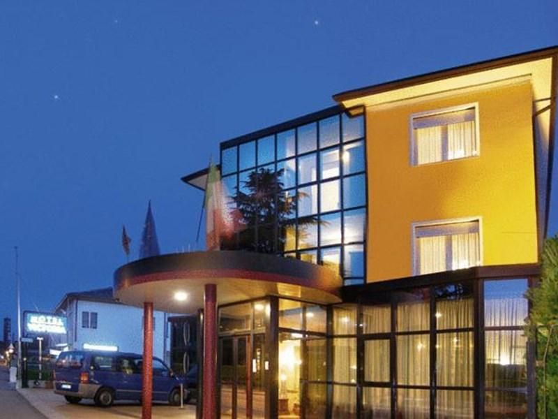 Hotel Photo 23