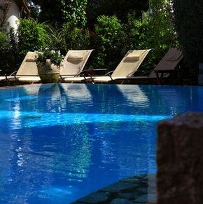 NearBy Hotel