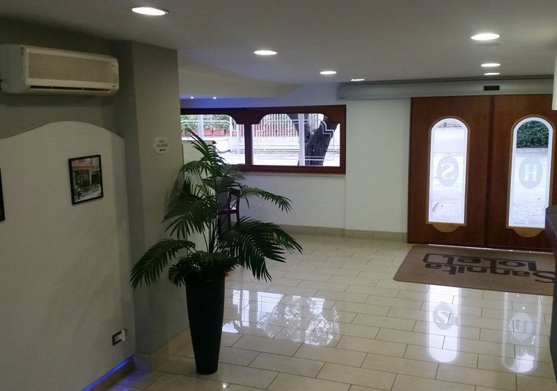 Hotel Photo 8