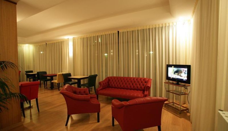 Hotel Photo 8