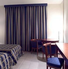 NearBy Hotel