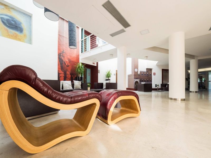 Hotel Photo 6