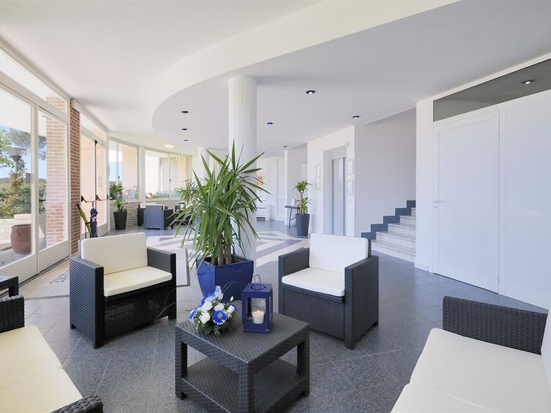 Hotel Photo 11
