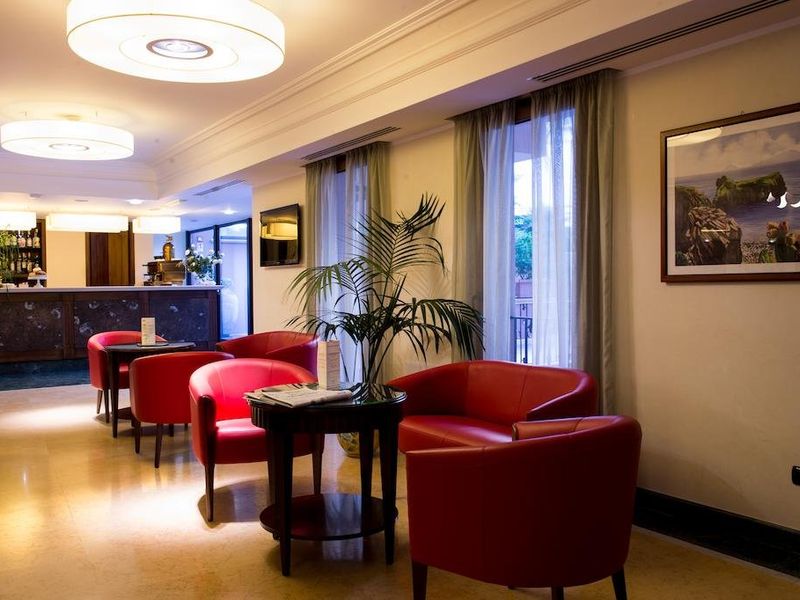 Hotel Photo 9