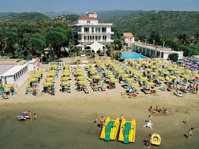 Hotel Photo 1