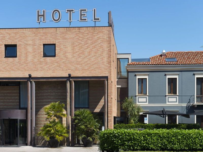 Hotel Photo 23