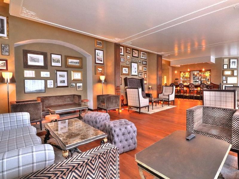 Hotel Photo 5