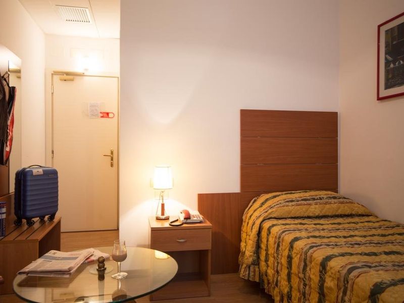 Hotel Photo 5
