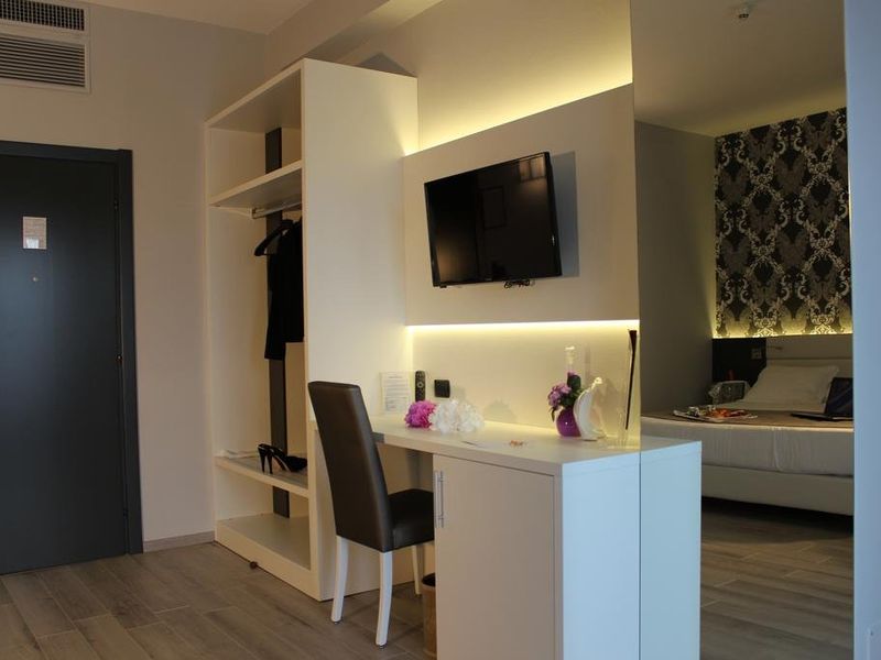 Hotel Photo 9