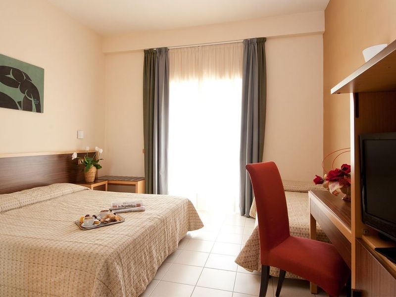 Hotel Photo 1