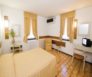 Piccolo Hotel Milan Italy