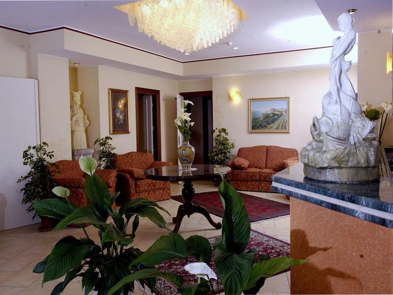 صورة الفندق 8