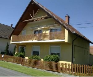 Mogyi Apartman Balatonkeresztur Hungary