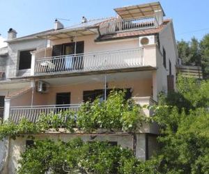 Apartments Bakuk Stari Grad Croatia