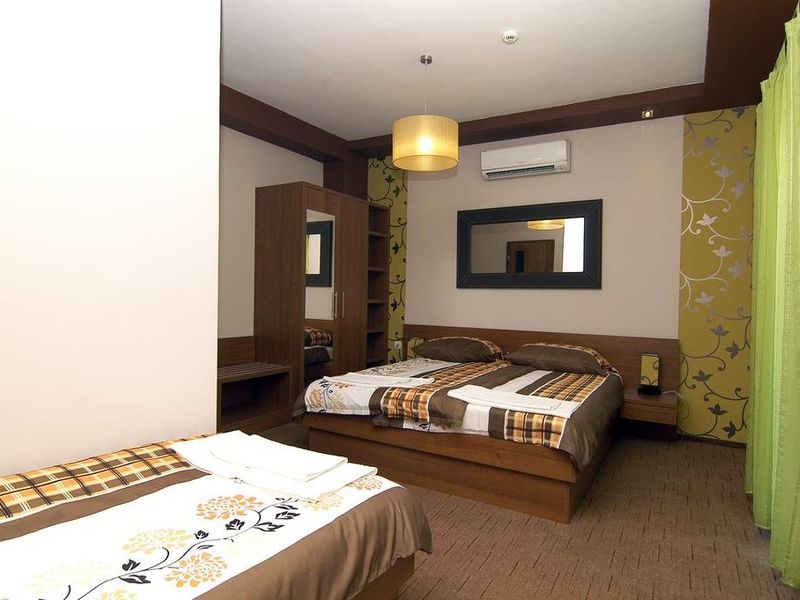Hotel Photo 1