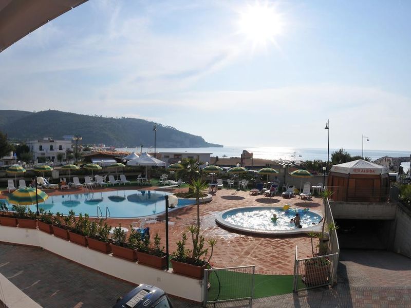 Hotel Photo 13