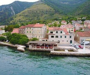 Lanterna Apartments Prcanj Montenegro