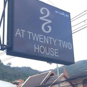 NearBy Hotel