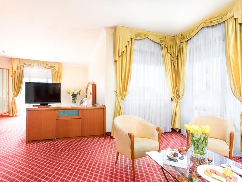 Hotel Photo 3