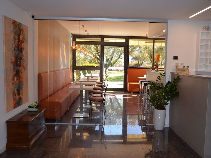 Hotel Photo 11