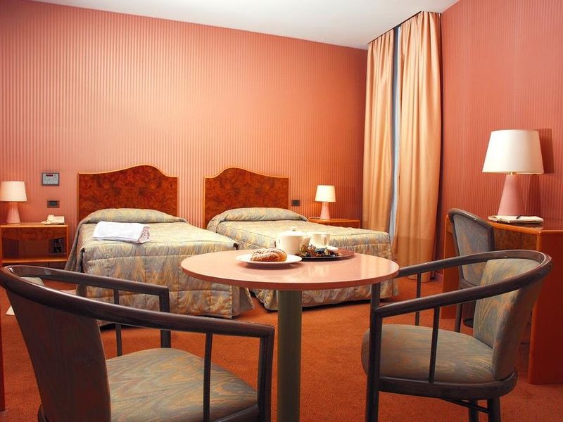 Hotel Photo 5