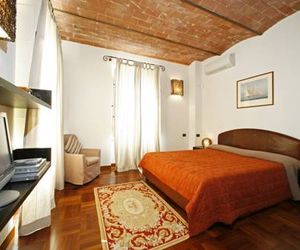 Villa Corte Lotti B&B Pietrasanta Italy