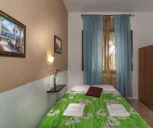 BB A Casa Doina Tower Pisa Italy