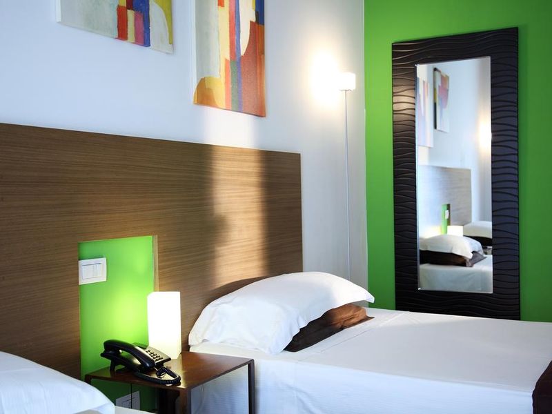 Hotel Photo 6