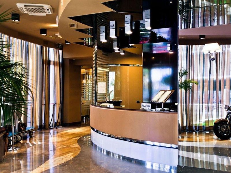 Hotel Photo 12