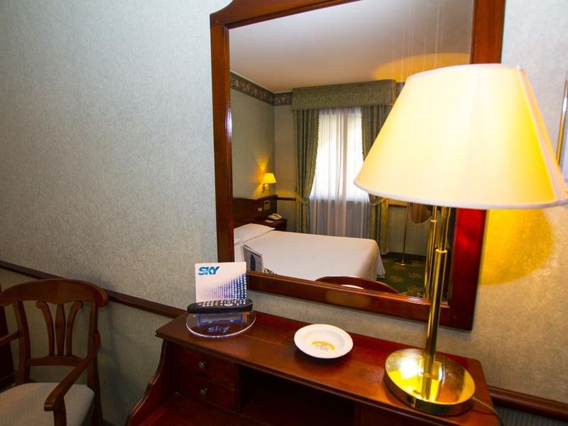 Hotel Photo 6