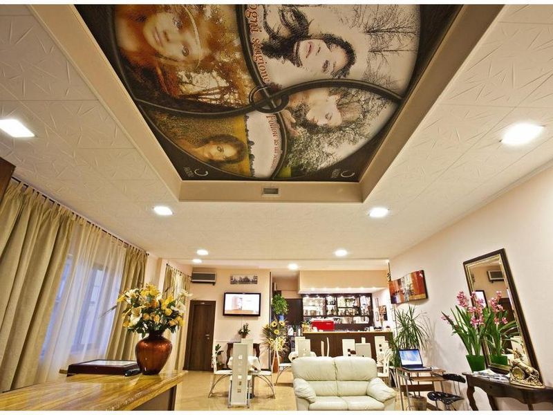 Hotel Photo 11
