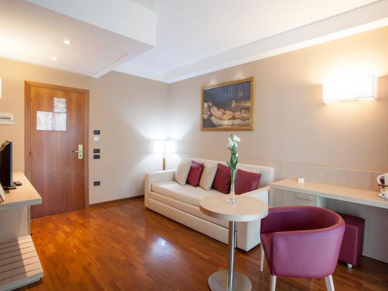 Hotel Photo 7