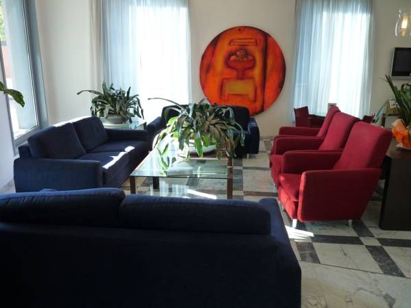 Hotel Photo 8