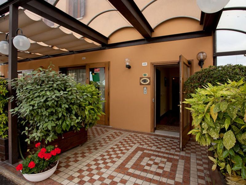 Hotel Photo 16