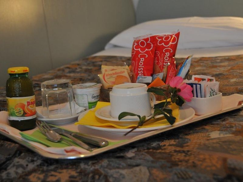 Hotel Photo 9