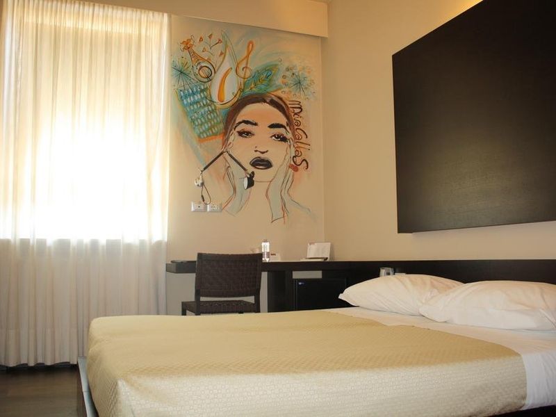 Hotel Photo 1