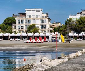 Marea Petit Palais Lido Italy