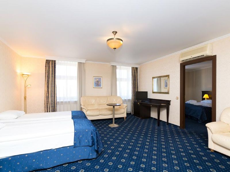 Hotel Photo 1