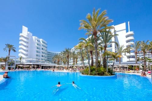 Hotel Riu Papayas – All Inclusive