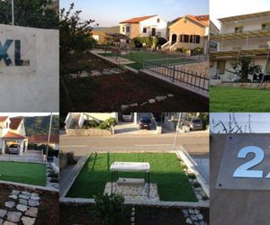 2XL Stari Grad Croatia