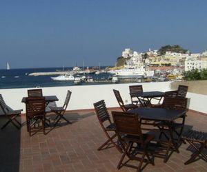 Casa Vacanze Magi - Monolocale Soppalcato Dora 3 Ponza Village Italy