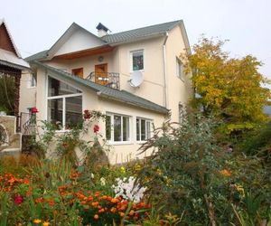 Vyshenka Guest House Yaremche Ukraine