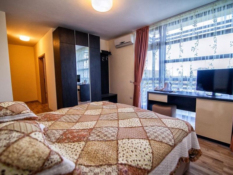 Hotel Photo 1